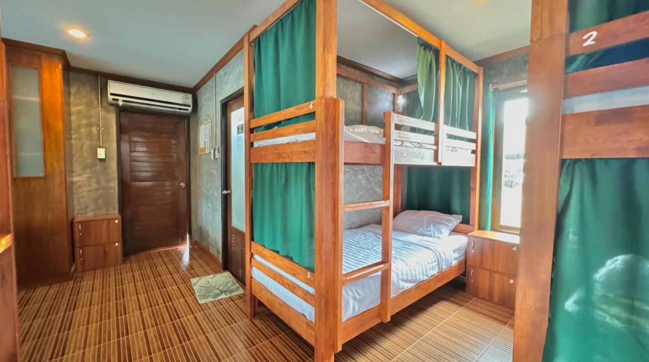 Propaganda Hostel Ko Pha Ngan Exterior photo